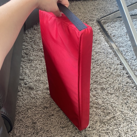 RED SEAT CUSHION BRAND NEW. 100% URETHANE FOAM - Picture 6 of 9